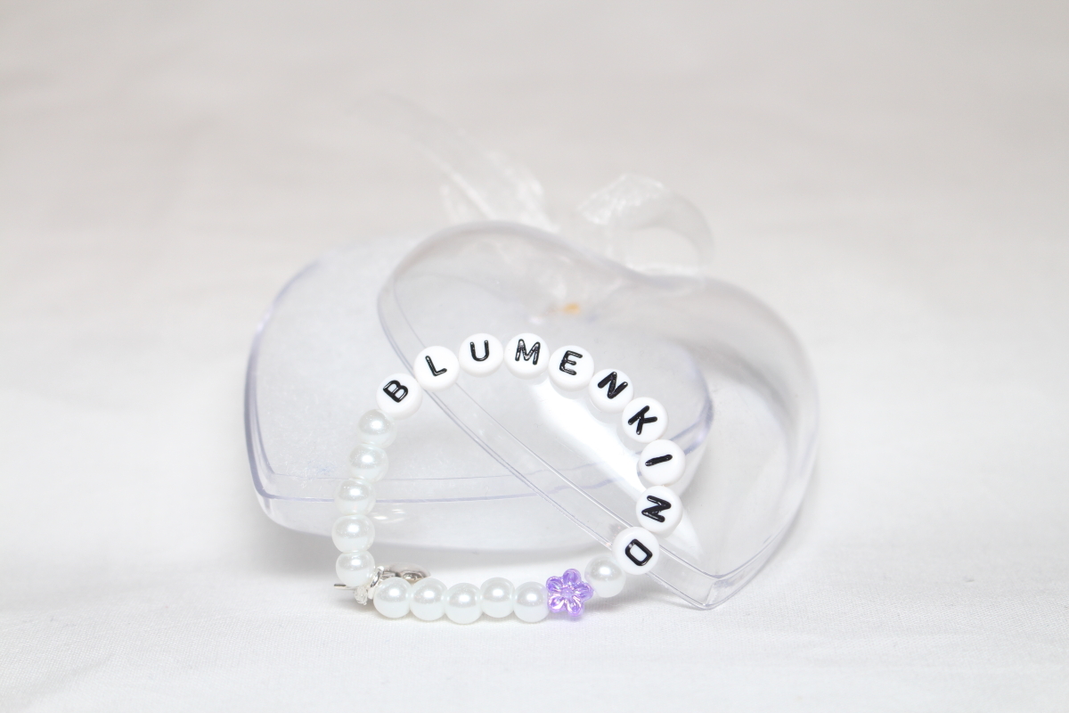 Perlenarmband Kind Creme / Blumenkind